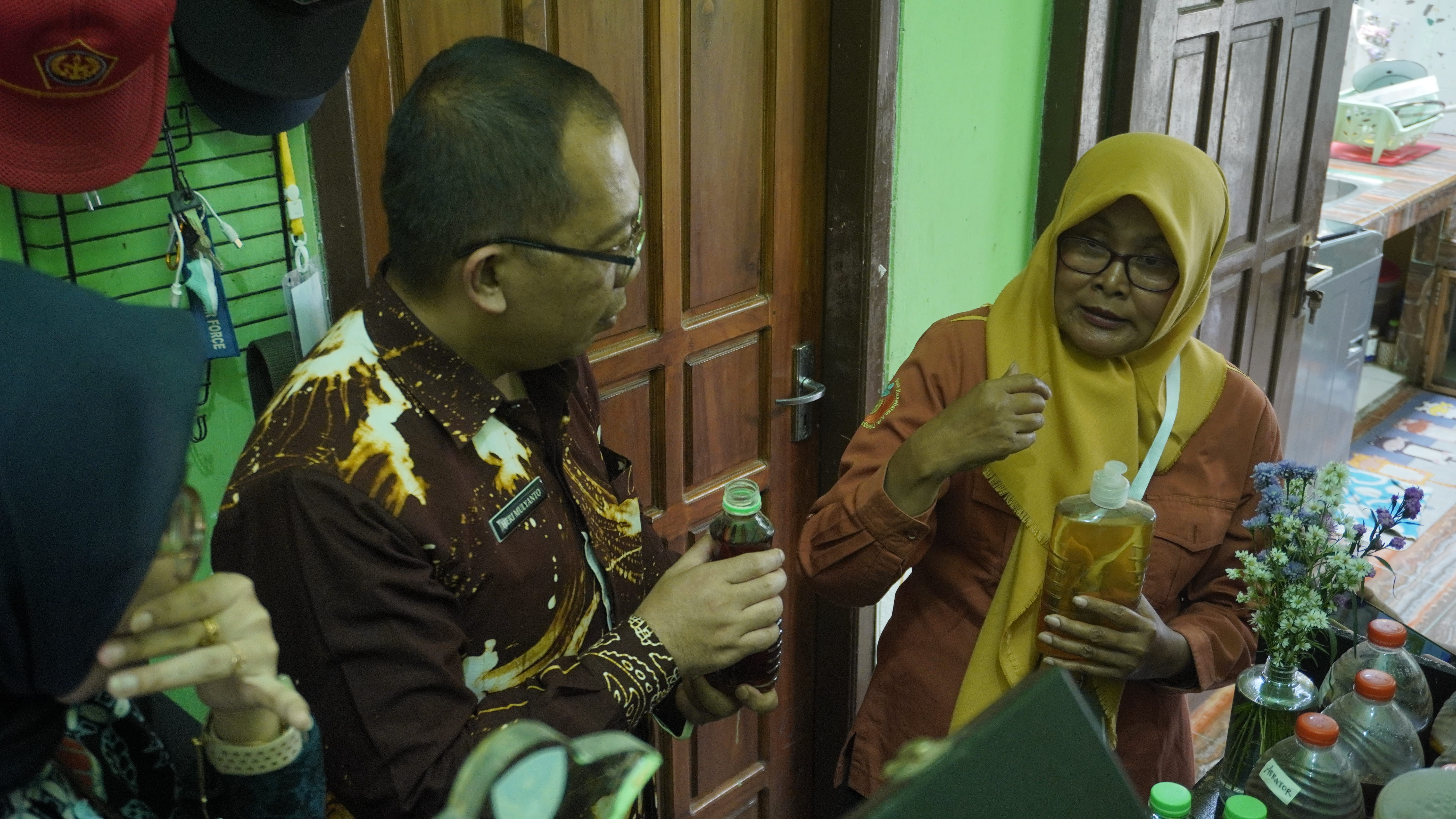 Dari tenaga sanitasi lingkungan, lahir gerakan nyata untuk hidup lebih sehat!